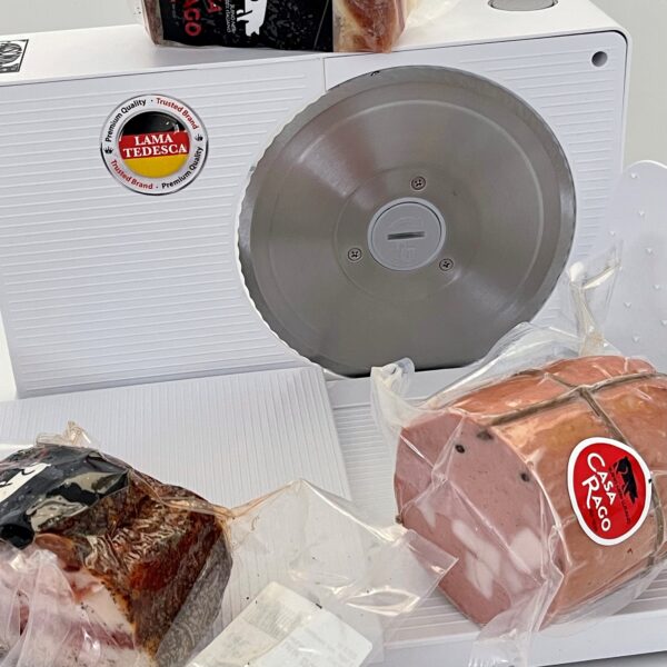 affettatrice e salumi scaled